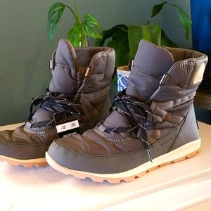 Sorel Women's Whitney Short Lace Winter Snow Boot